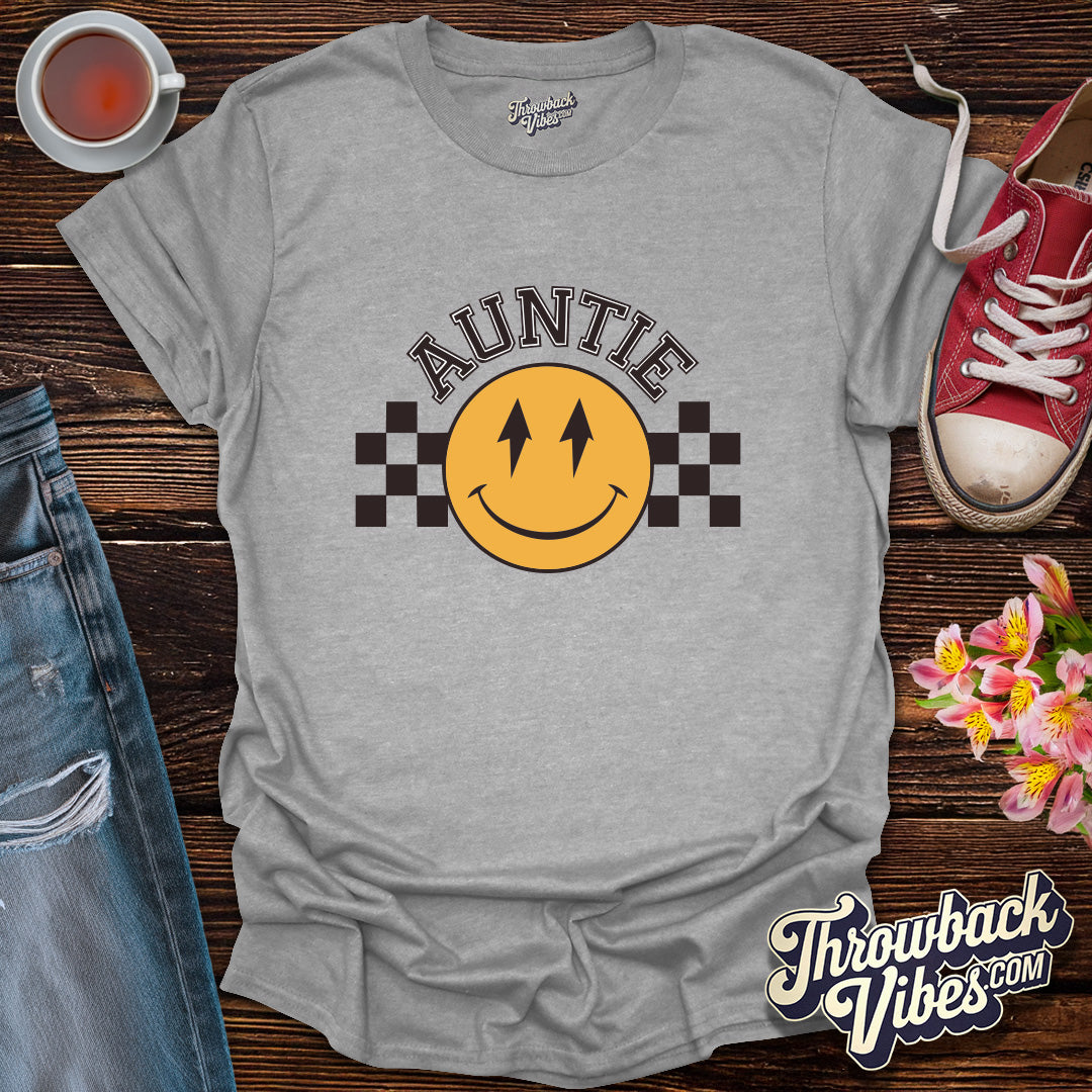 Auntie Smiley Face Fun T-Shirt - Throwbackvibes